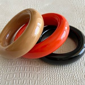 TRINA TURK Single Resin Bangle Bracelet: Colors available: Tan